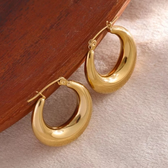 Nice Geometric Hoop Earrings - Picture 3 of 5